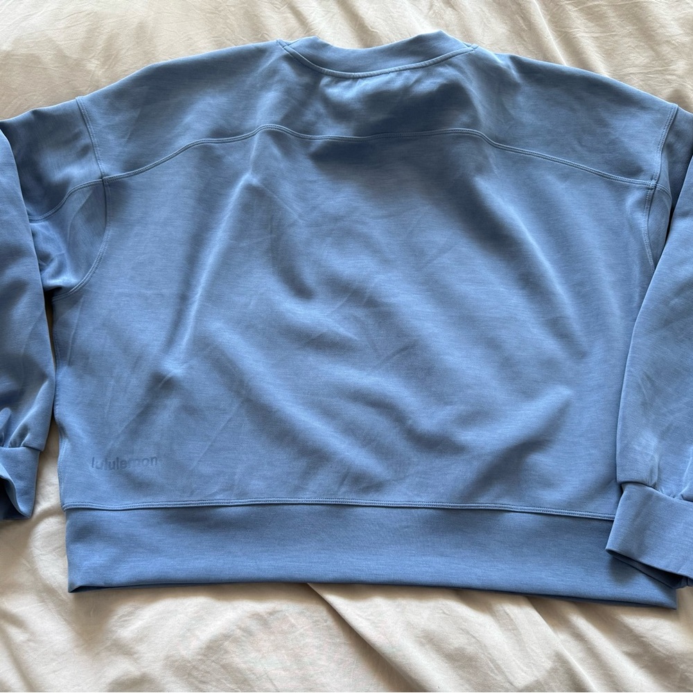 Lululemon soft crew, never worn - Picture 2 of 2